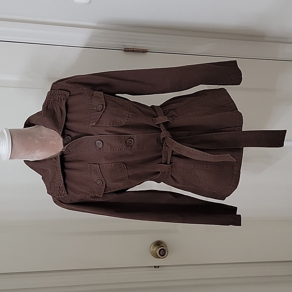 French Cuff Size M Brown Safari Style Jacket. Belted and Button Down. GUC